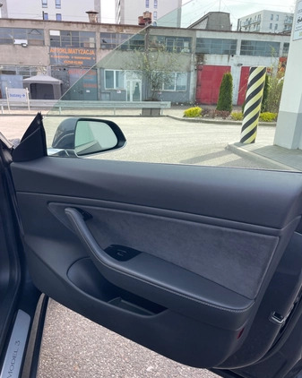 Tesla Model 3 cena 94500 przebieg: 134000, rok produkcji 2019 z Gdańsk małe 254